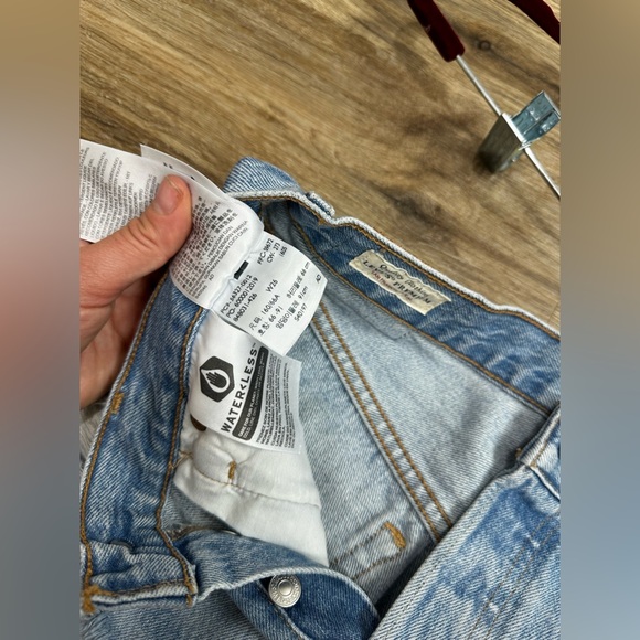 Levi's Premium 501 Button Fly W26 Light Blue Women Jean Shorts Frayed Distressed - Picture 6 of 8